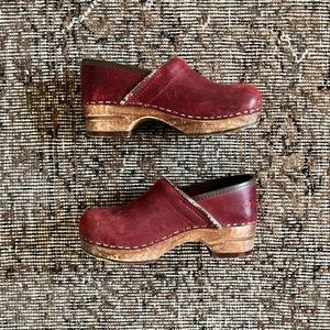 Sanita Burgandy Leather Clogs